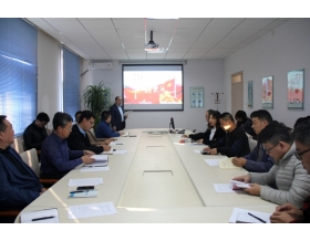 標題：呼和浩特分院副總經(jīng)理賀剛同志講授黨課
瀏覽次數(shù)：4403
發(fā)表時間：2023-03-16