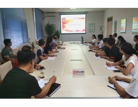 標(biāo)題：第一黨支部組織學(xué)習(xí)《習(xí)近平談治國理政》第三卷
瀏覽次數(shù)：2838
發(fā)表時(shí)間：2020-08-03