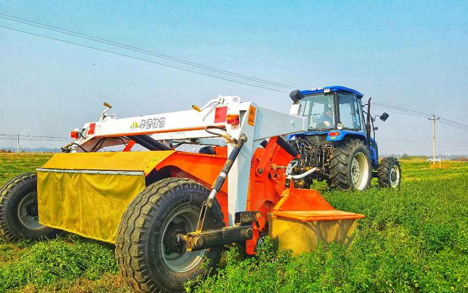 標(biāo)題：9GBXQ-3.0型旋轉(zhuǎn)式切割壓扁機(jī)
瀏覽次數(shù)：70
發(fā)表時(shí)間：2023-12-12